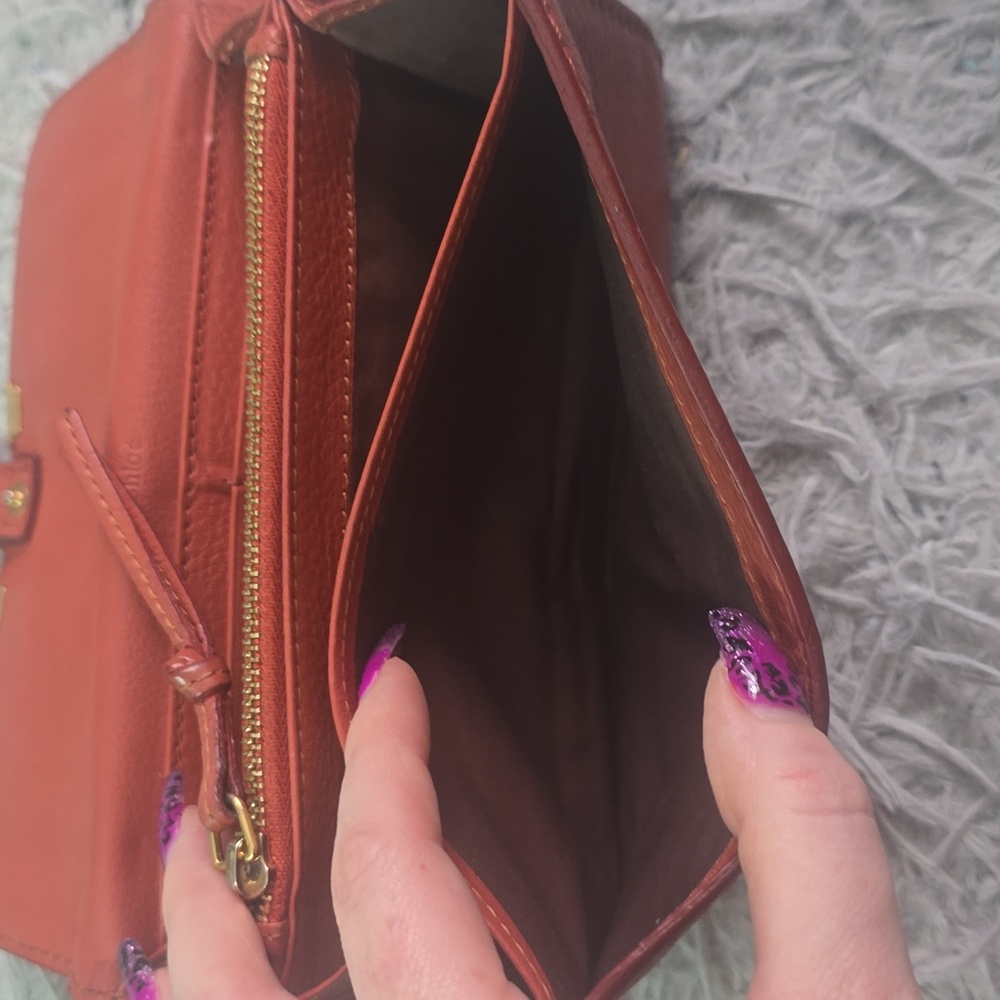 Chloe Congac Leather Snap Long Wallet W/ Gold Details (VERY GOOD)(COA)✨️🤎✨️ - Picture 5 of 9
